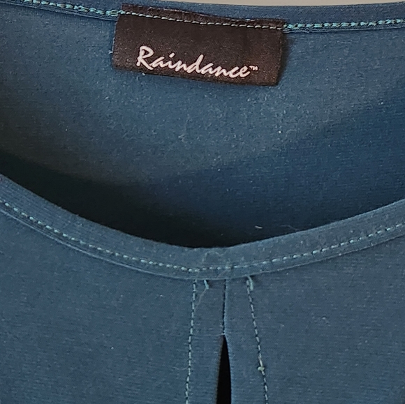 Ladies Top - Picture 3 of 3